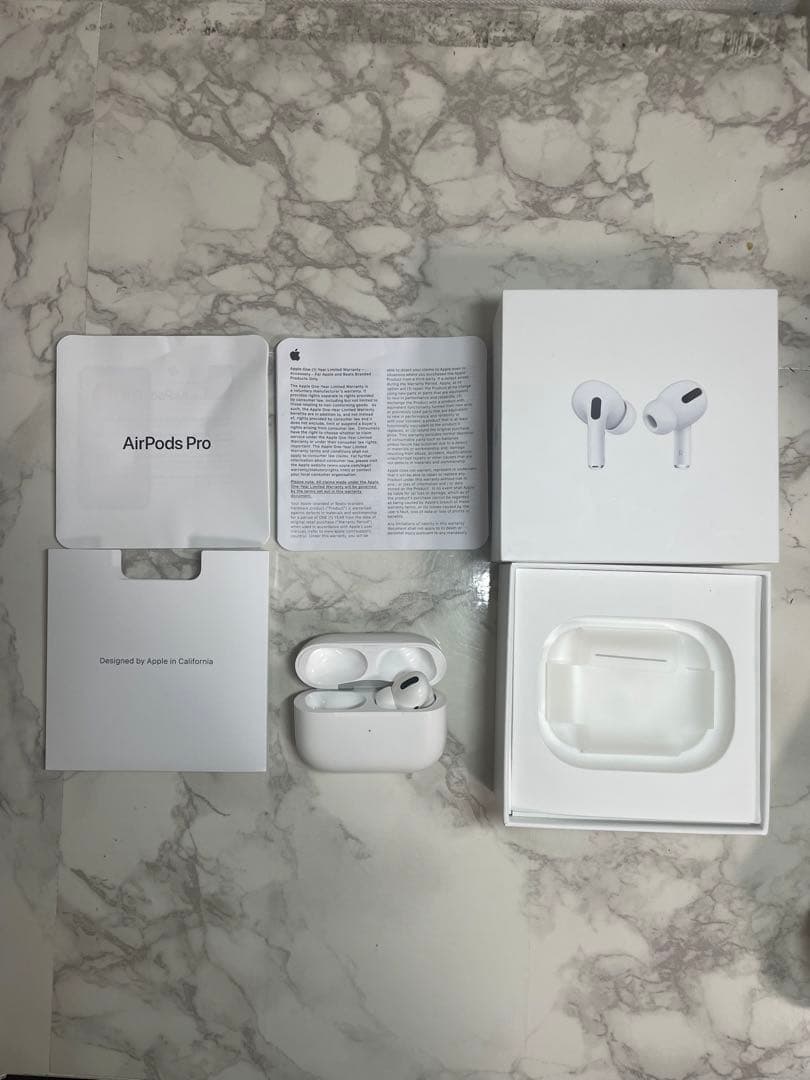 ヘッドホン Apple AirPods pro