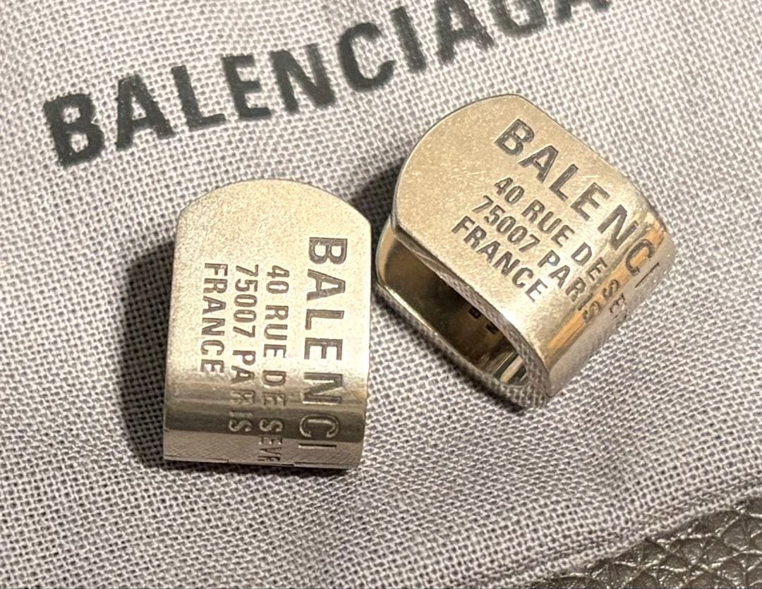 BALENCIAGA メタル ピアス(両耳用)