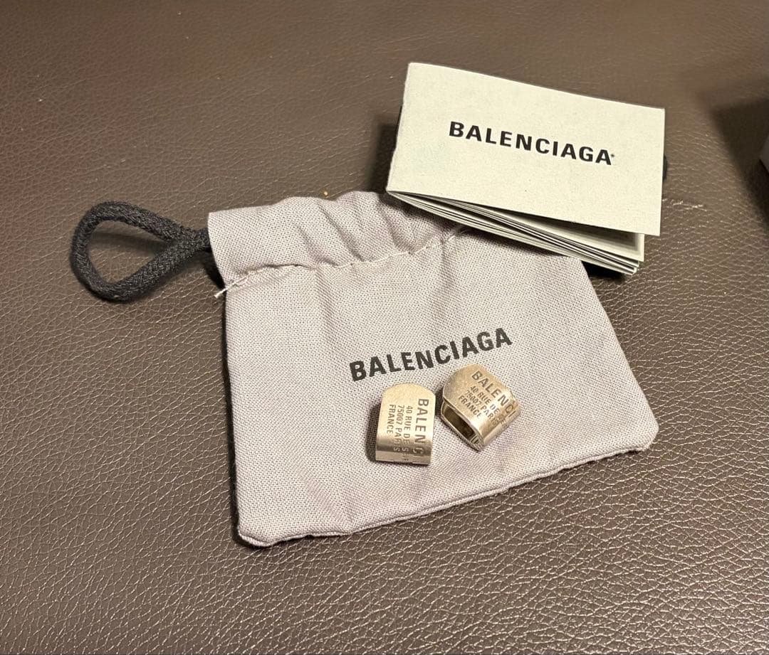 BALENCIAGA メタル ピアス(両耳用)