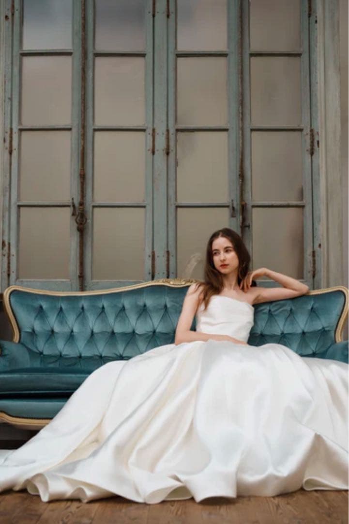 ミカド風サテンドレス　ドレスプロダクション