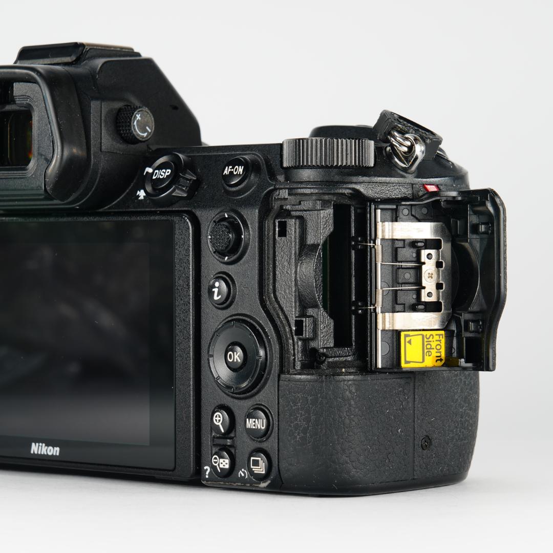 APS-Cからステップアップ Nikon Z6＋512GB完全セット ミラーレス