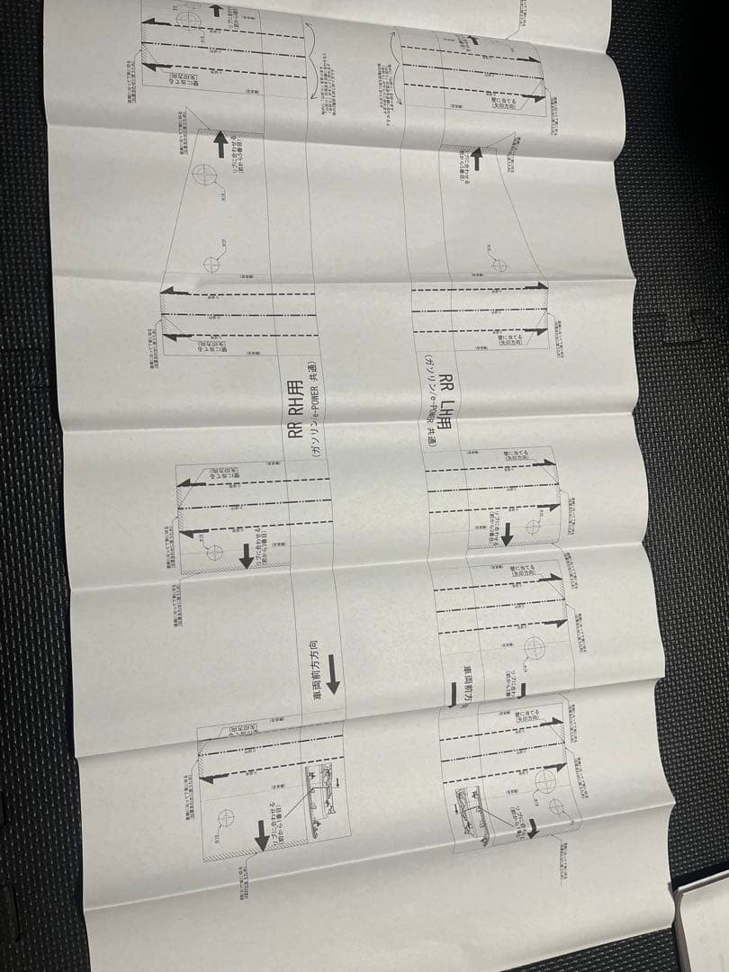 NISSAN純正品　C28セレナ　エントランスプレート