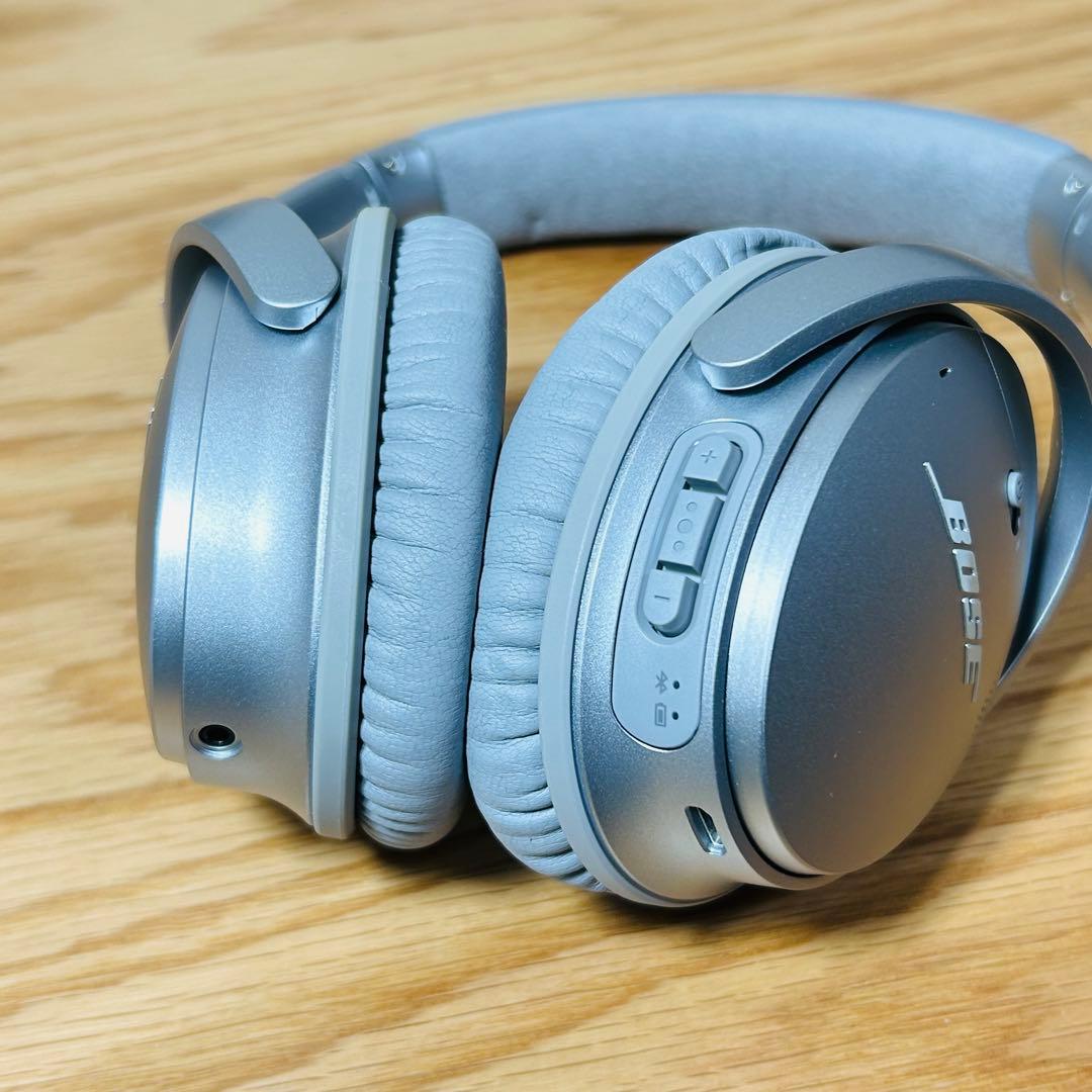 【廃盤・美品】BOSE QuietComfort 35 シルバーカラー　希少品
