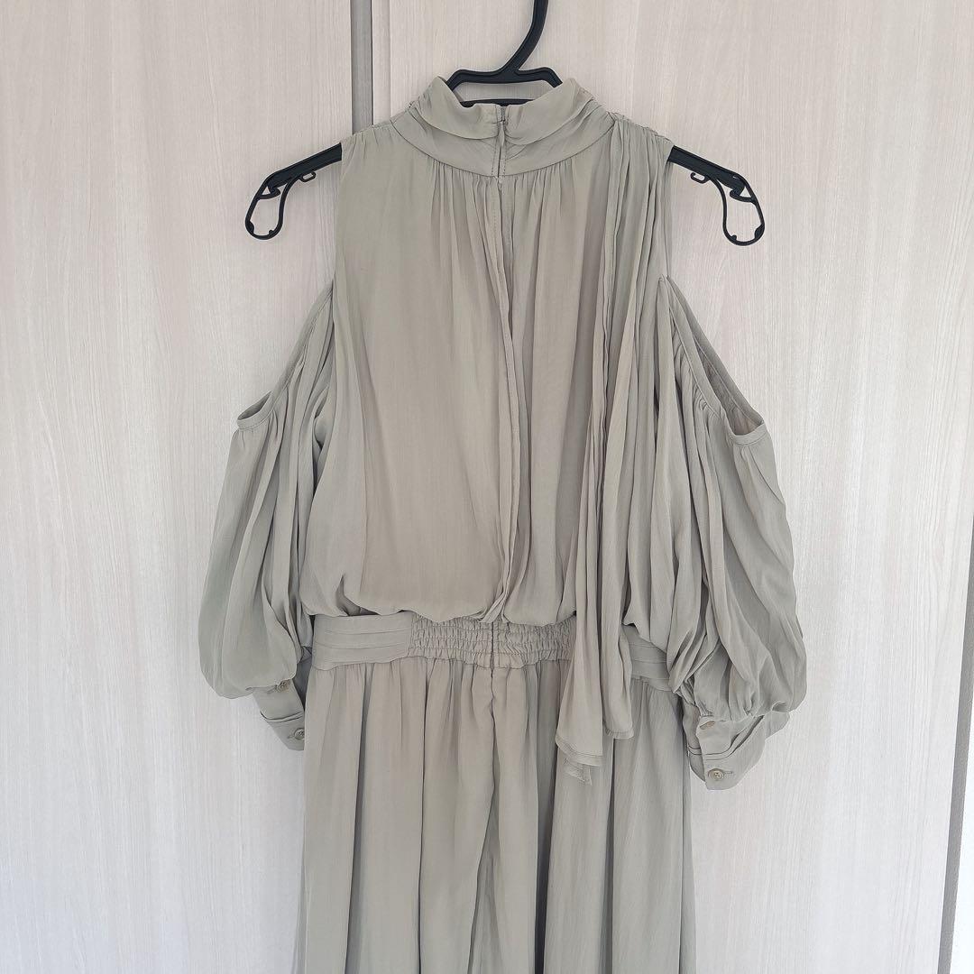 美品⭐️SNIDEL ゴールドショルダーワンピース　0サイズ