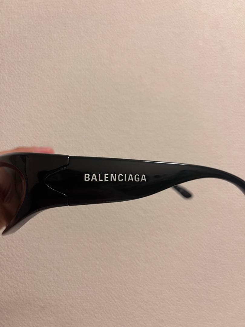 Balenciaga oval サングラス kohjiya着用