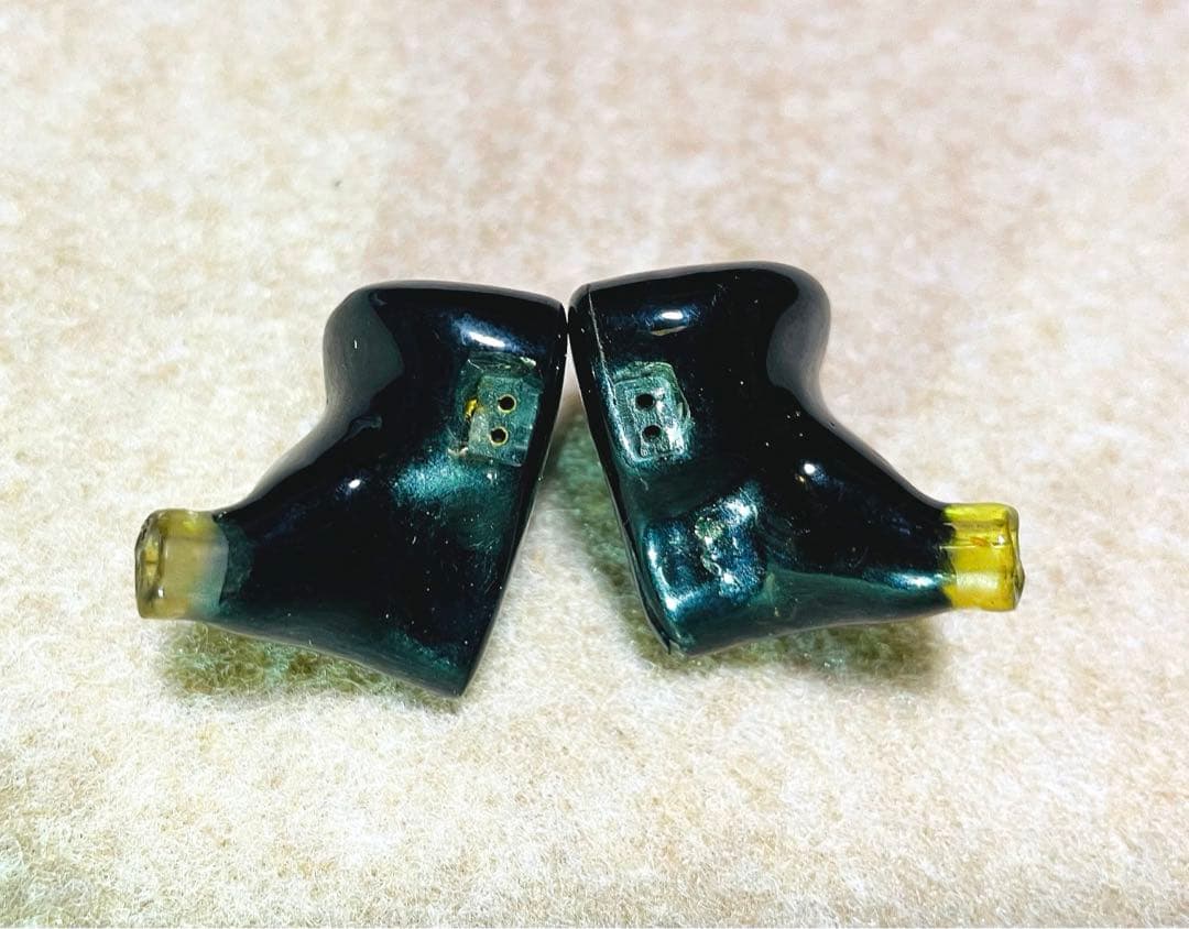 イヤホン AROMA Witch Girl S