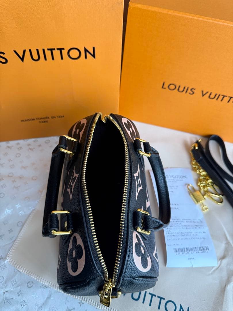 ショルダーバッグ ブラック/ピンク