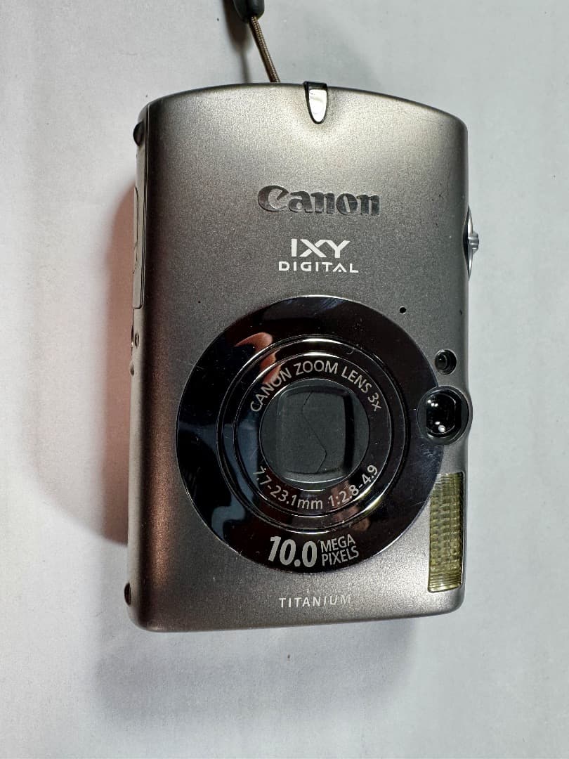 Canon IXY DIGITAL 1000　デジタルカメラ＋ケース