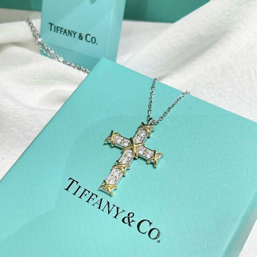 Tiffany クロスネックレス