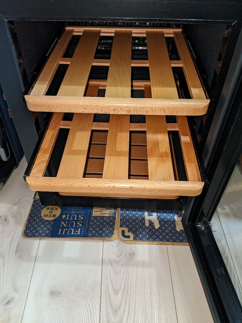 【再々値下げ】ファンヴィーノ 12本収納可能 ワインセラー