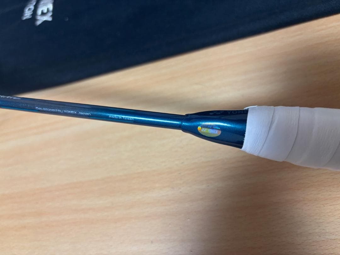 今週末限定価格　超美品　YONEX ナノフレア８００ゲーム　4U5　バドミントン