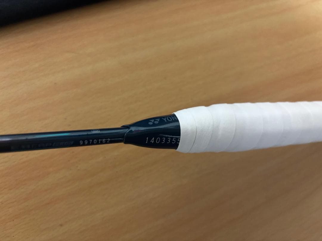 今週末限定価格　超美品　YONEX ナノフレア８００ゲーム　4U5　バドミントン