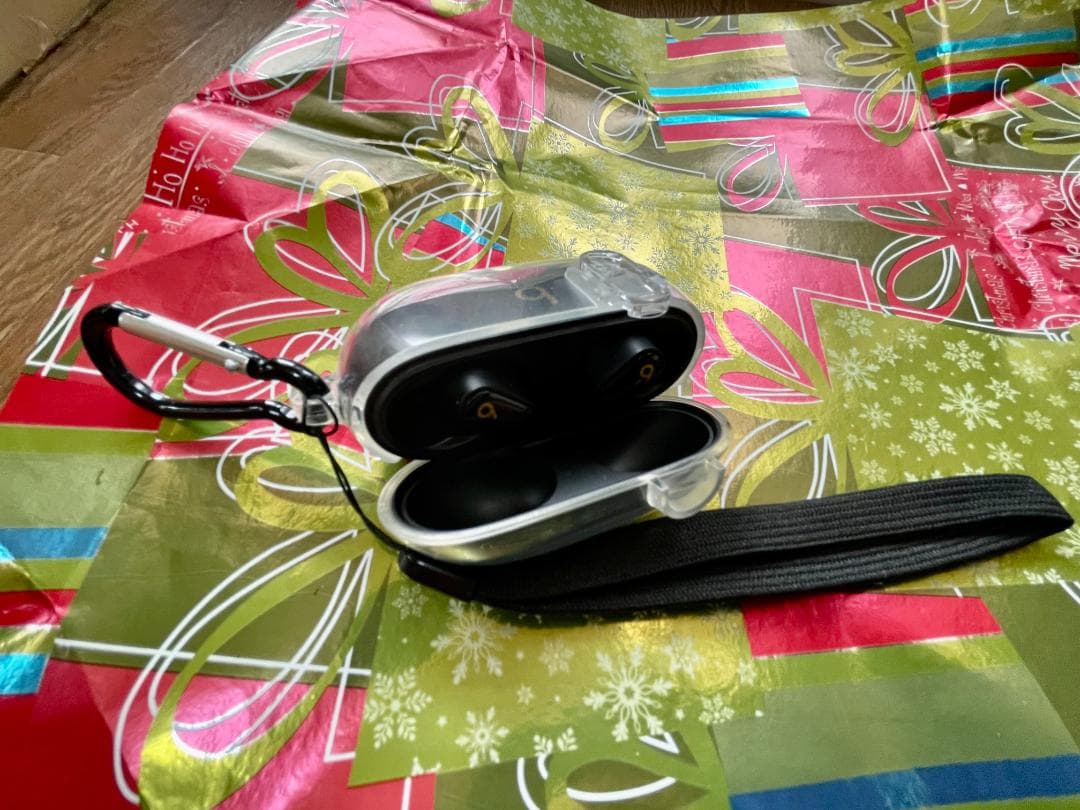 Beats Studio Buds＋黒 ・完動品・美品　オマケ→保護クリアケース