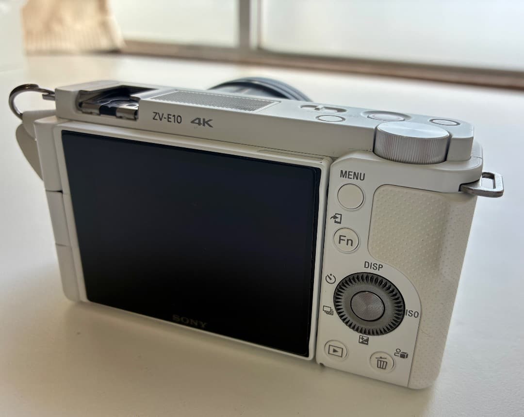 SONY α ミラーレスカメラ ZV-E10ホワイトと16-50mmレンズset