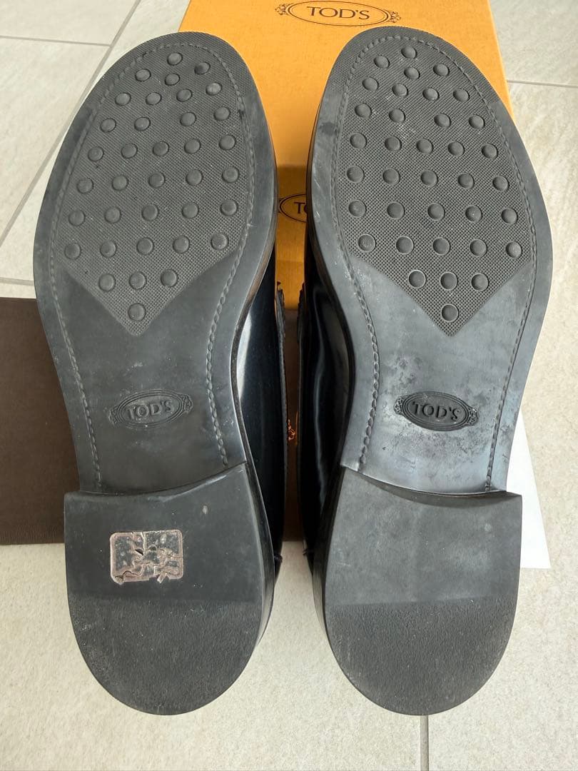 ちる　TOD'S ブラック ローファー