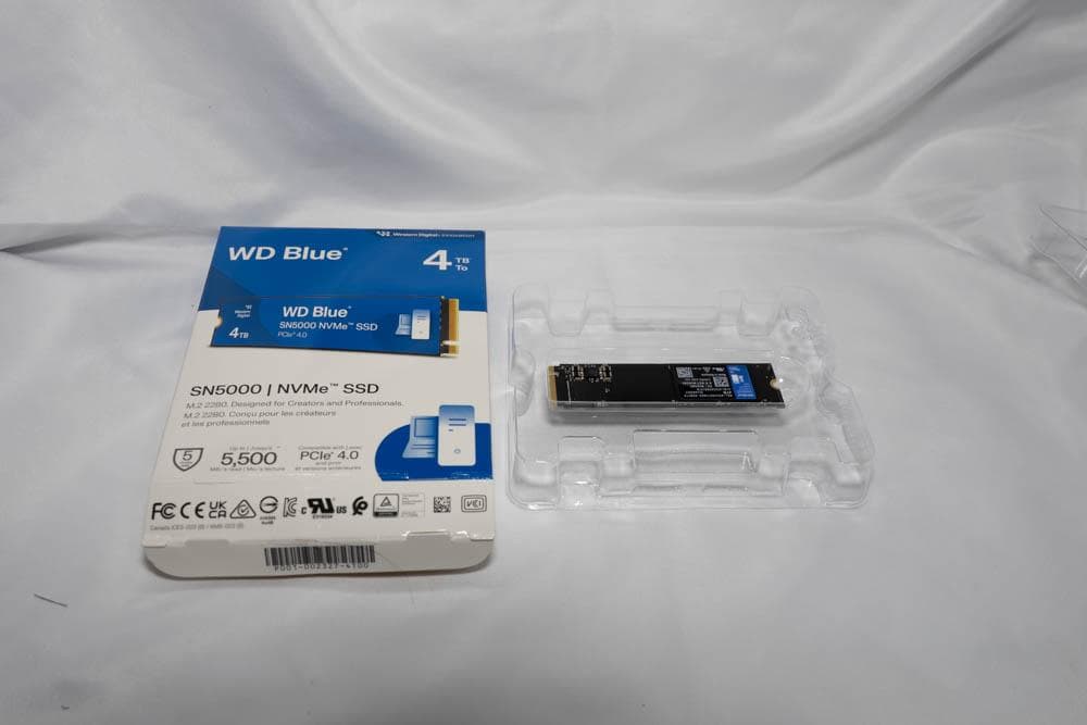 内蔵型SSD WD Blue WDS400T4B0E 4TB NVMe SSD
