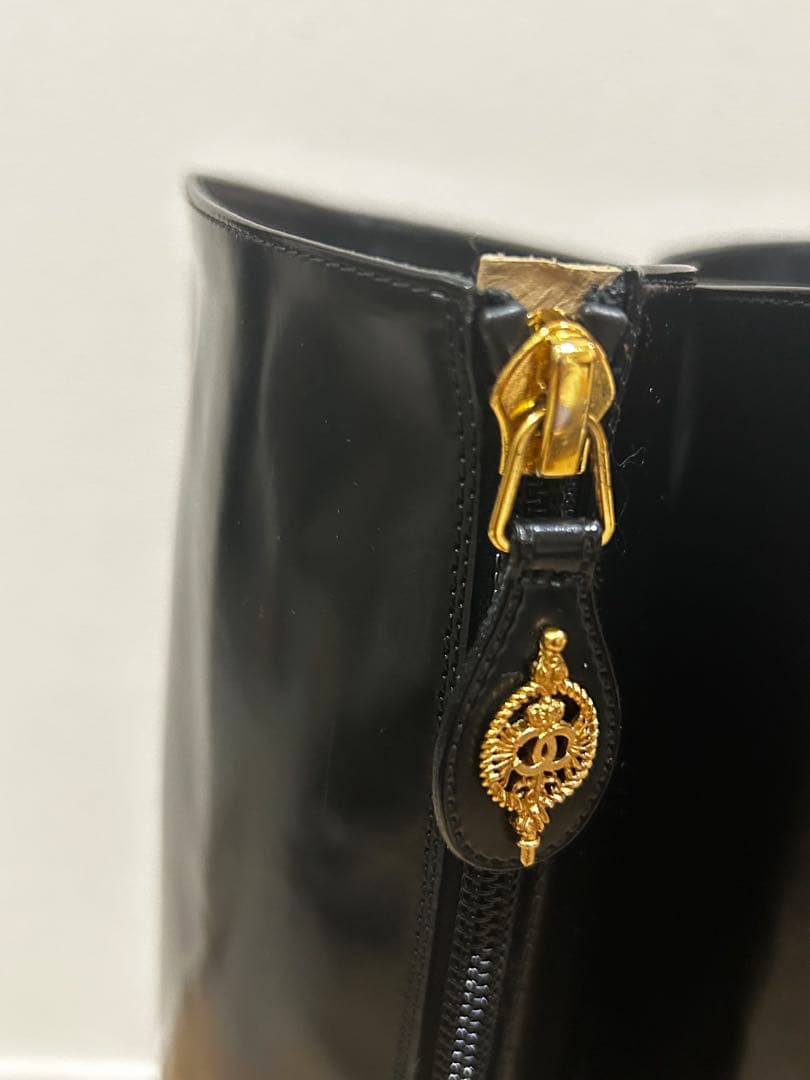 バ*ビ様 今月末日取り消し予定　CHANEL シャネル　ロングブーツ　レザー