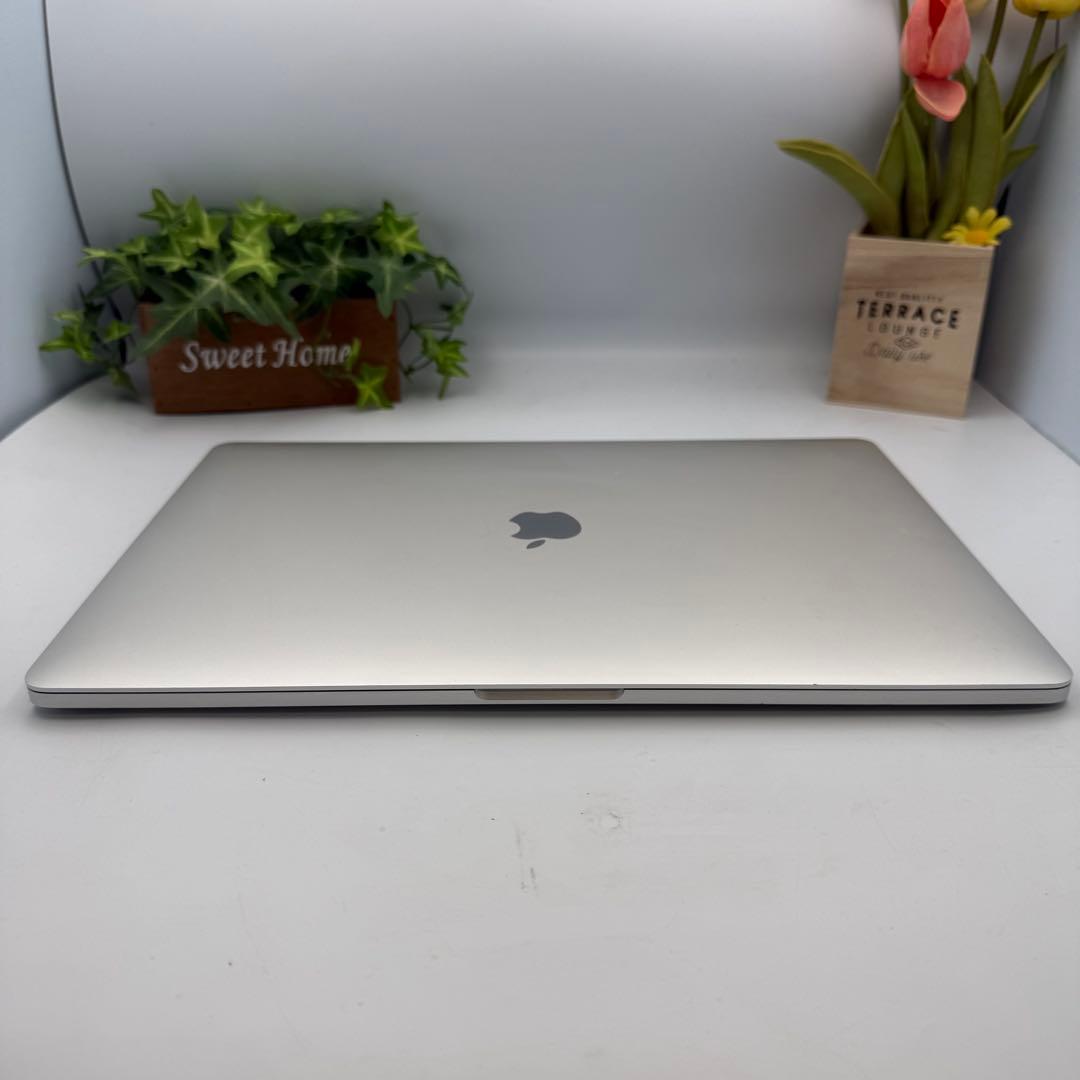 MacBook Pro 15インチ 2018 Ci9/32GB/1TB GPU