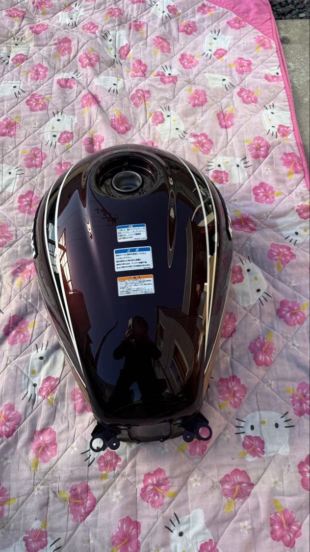 2025モデル z900rs ガソリンタンク　キャンディートーンレッド　新品