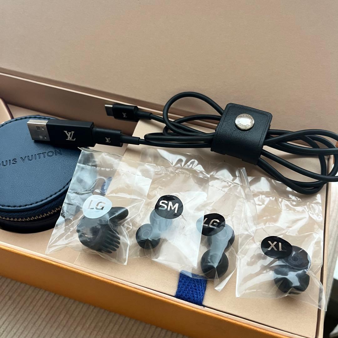 LOUISVUITTONルイヴィトン　ワイヤレスイヤホン　Bluetooth