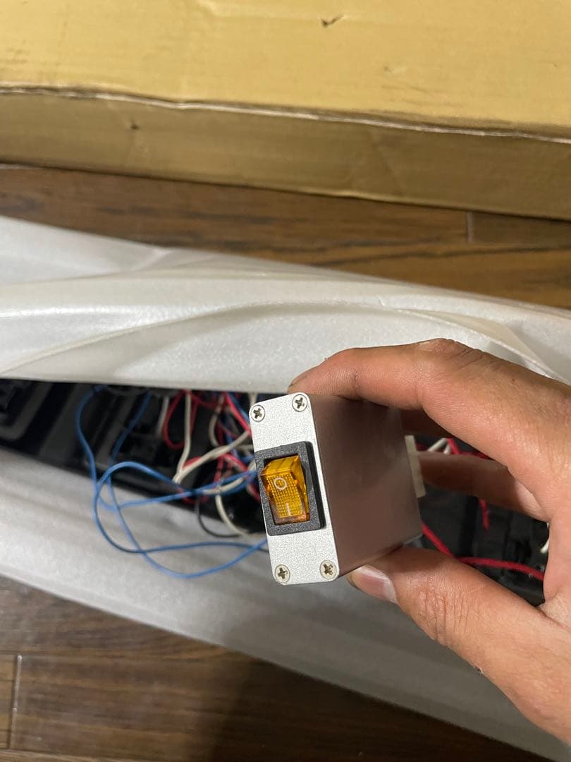 デリカミニフロントグリルLED光