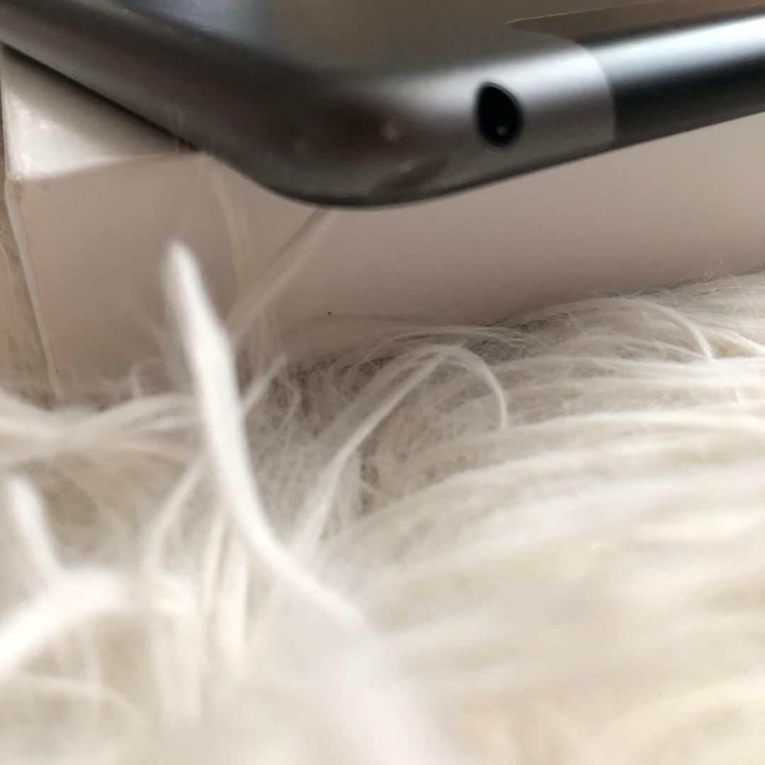 【完動品】iPad 第8世代 128GB SIMフリー【すぐ発送】