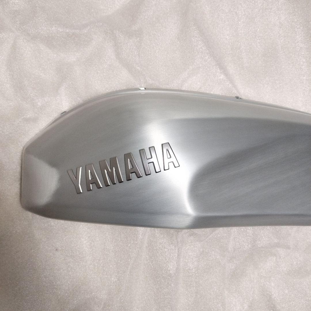 【美品】YAMAHA XSR700 純正タンクサイドカバー左右