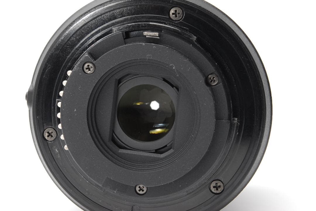 【使用感極少美品】Nikon D5600　WiFiモデル　スマホ転送　自撮りOK