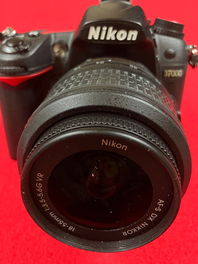 衝撃　これが新品同様 Ｓ1190回 Ｄ7000 18-70mズ-ム