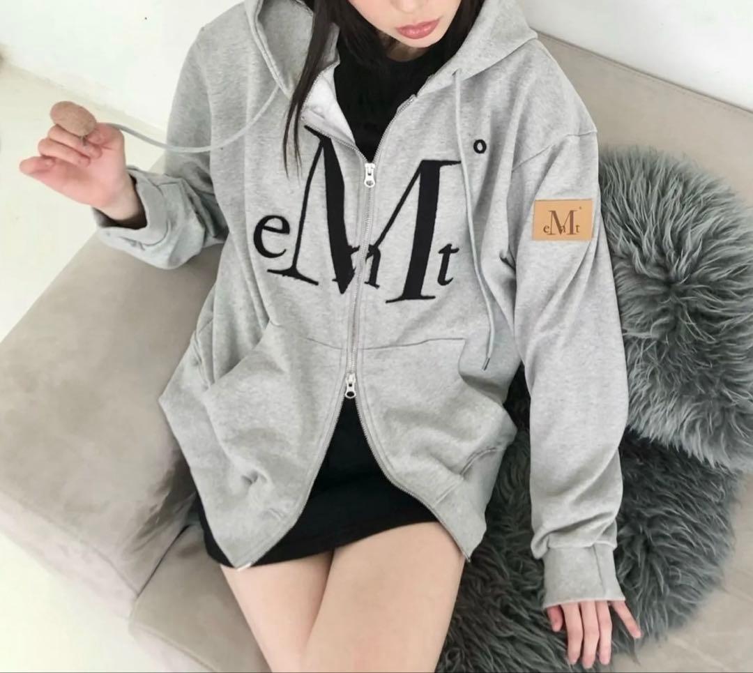 ［MUSENT］グレー フード付きジップアップパーカー