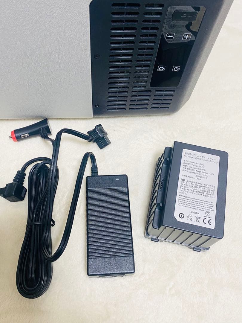 ポータブル冷蔵庫F40C4TMP　18L 車載冷蔵庫動作良好