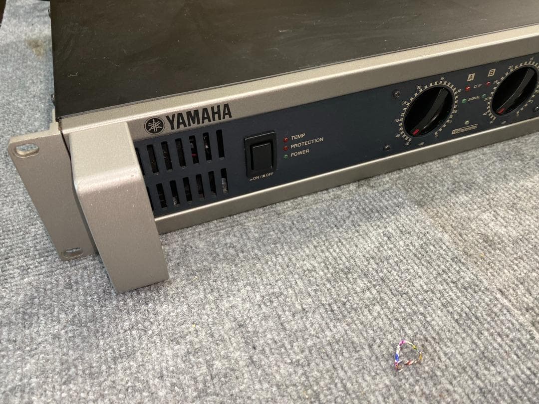 YAMAHA P7000S パワーアンプ