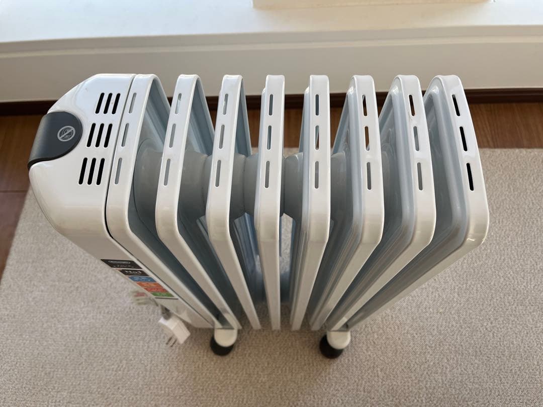 【新品同様】De'Longhi オイルヒーター