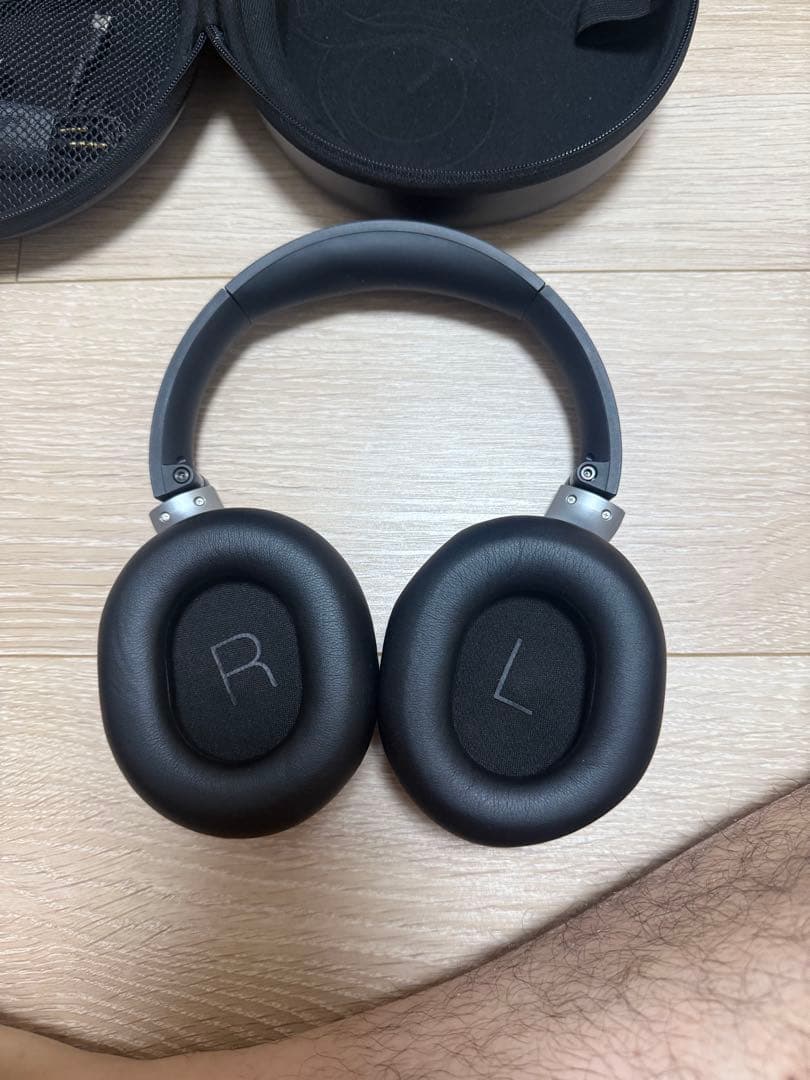 SHURE ワイヤレスヘッドホン ブラック　AONIC 40