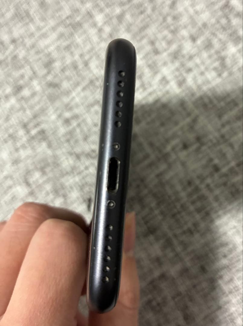 Apple iPhone SE2 64GB ブラック