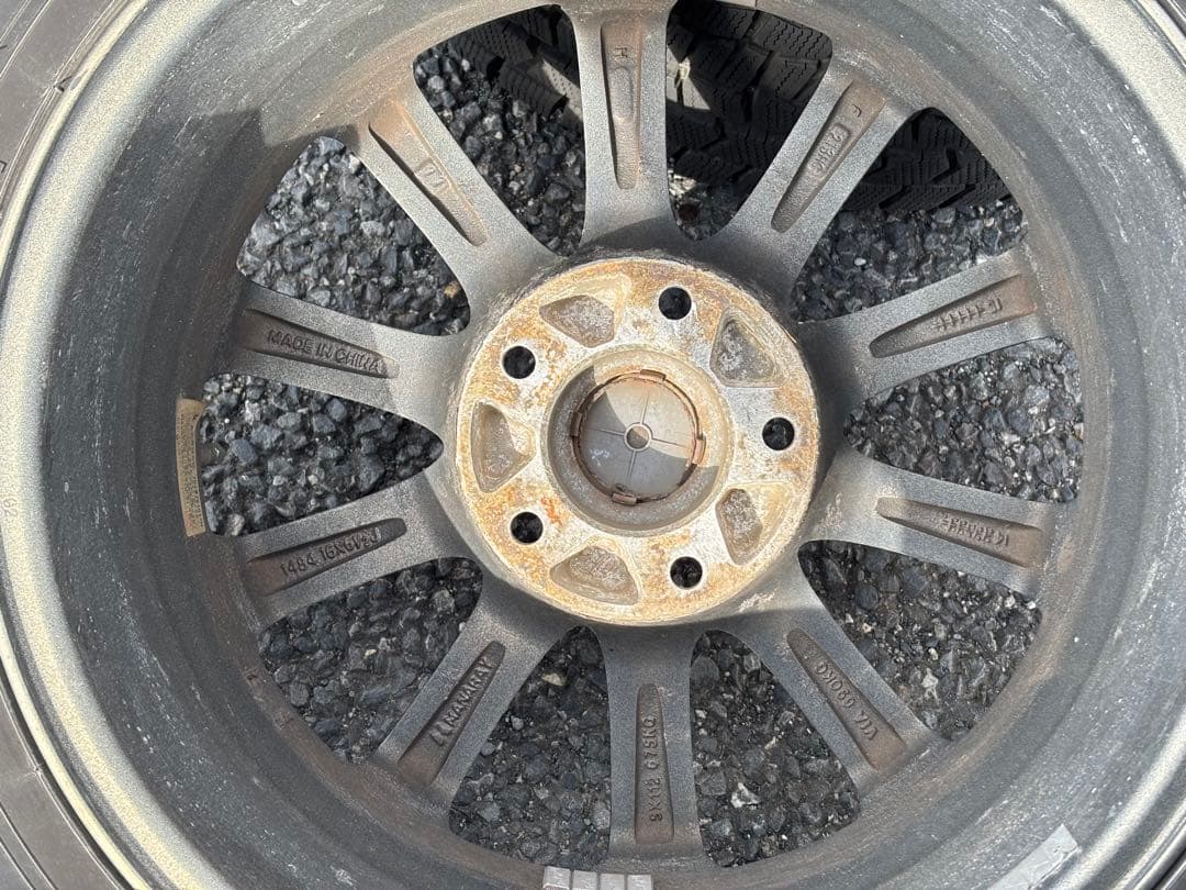 DUNLOP WINTER MAXX 215/65R16 22年製　スタッドレス