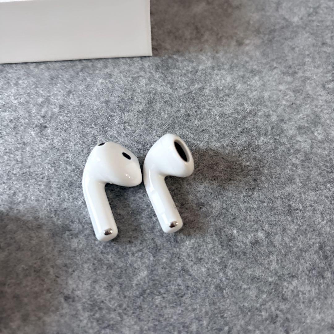 【美品】Apple AirPods 4 アクティブノイズ キャンセリング搭載