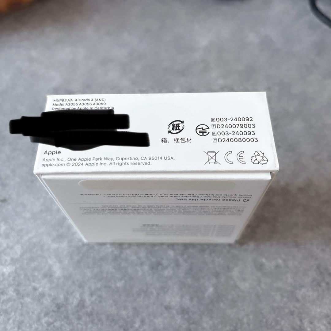 【美品】Apple AirPods 4 アクティブノイズ キャンセリング搭載