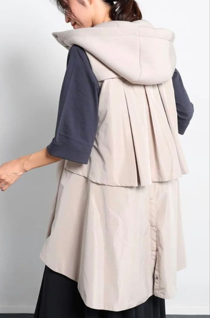 ヤマダヤ CLOVE　ドッキングデザインダウンベスト グレー