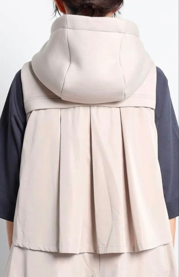 ヤマダヤ CLOVE　ドッキングデザインダウンベスト グレー