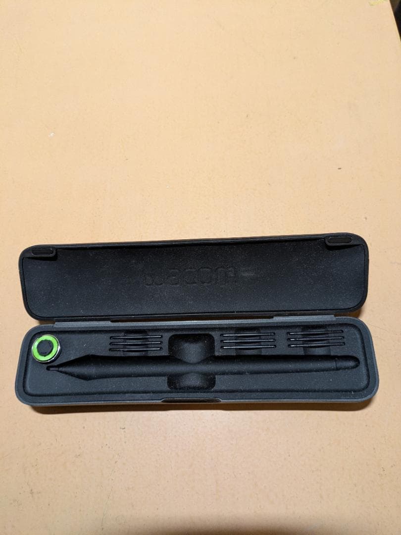 WACOM 液晶タブレット Cintiq 13HD DTK-1301/K0