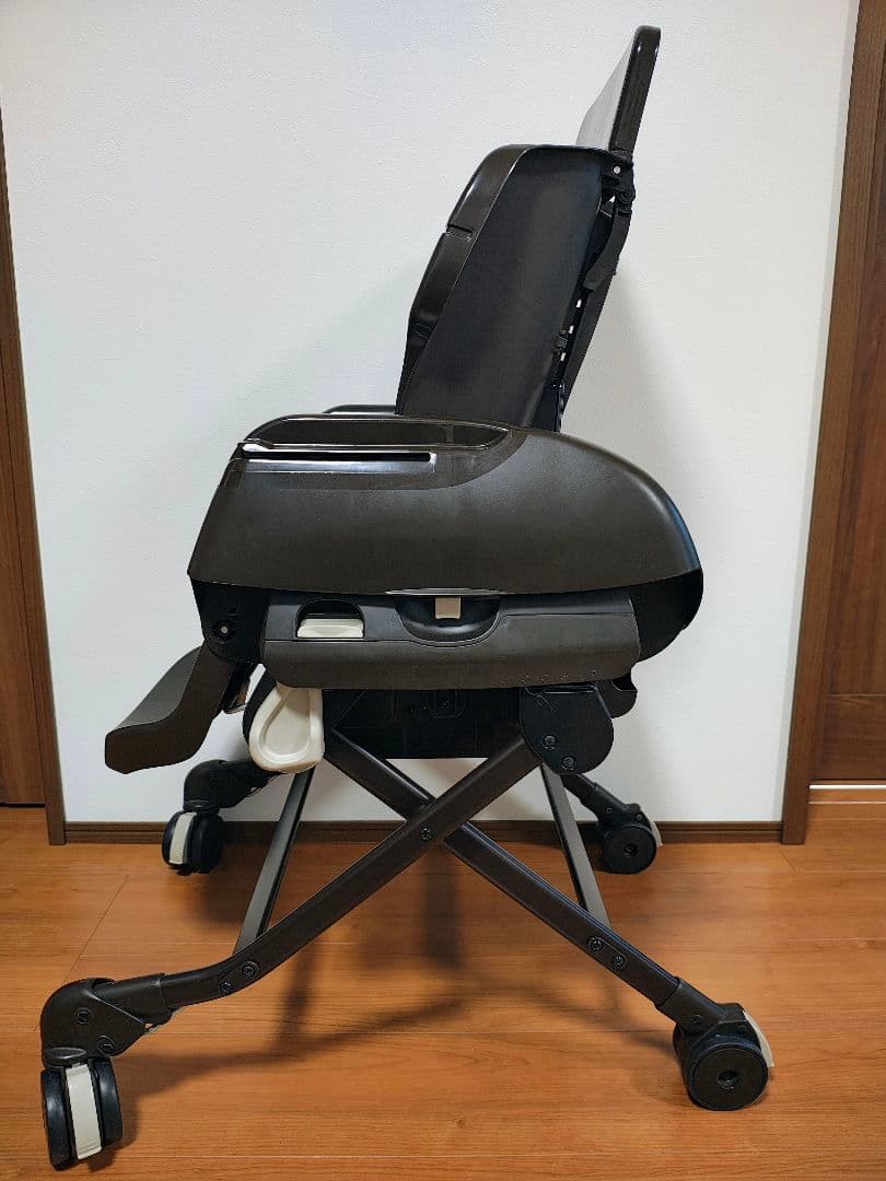 Combi 『ネムリラAT 』ハイローチェア　電動　　本日最終値下げ！！