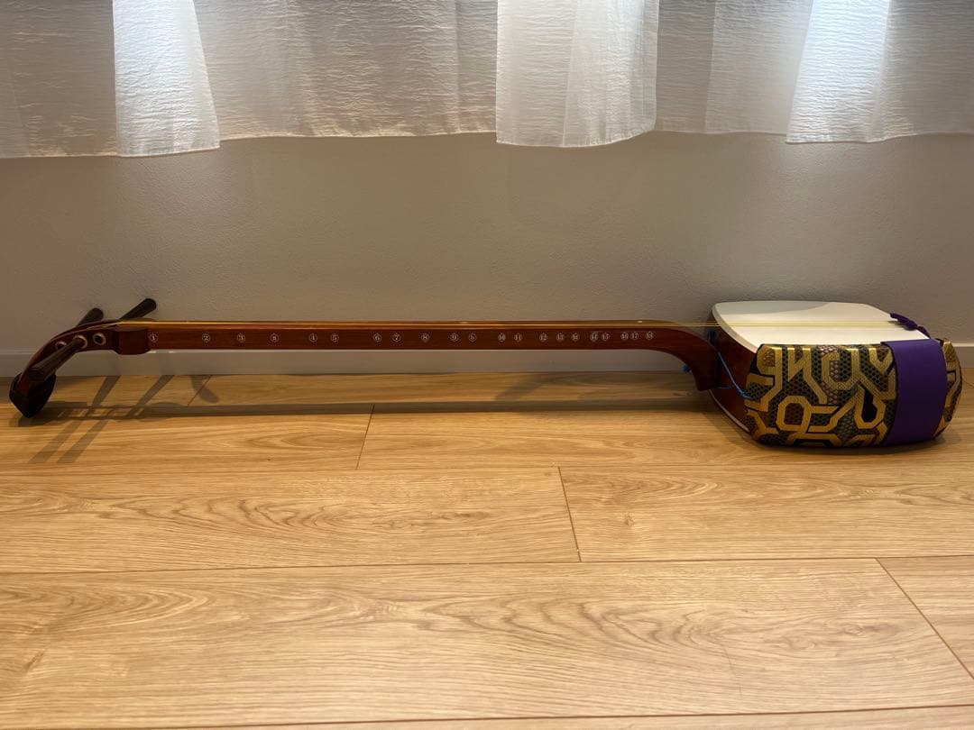 三味線　稽古用　美品　ハードケース付き　皮破れ無し