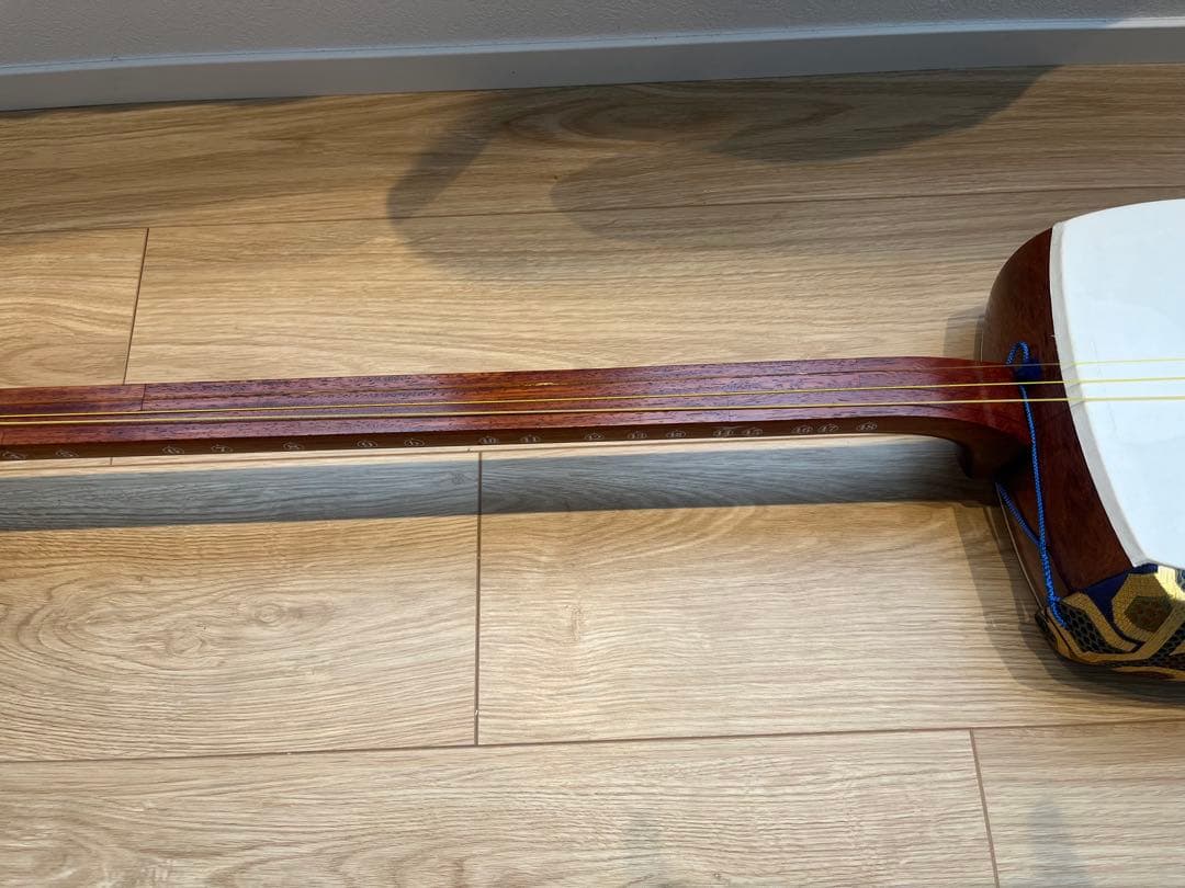 三味線　稽古用　美品　ハードケース付き　皮破れ無し