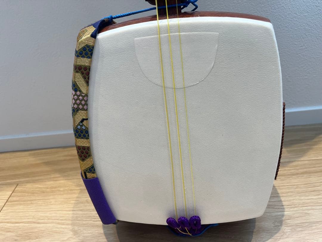 三味線　稽古用　美品　ハードケース付き　皮破れ無し