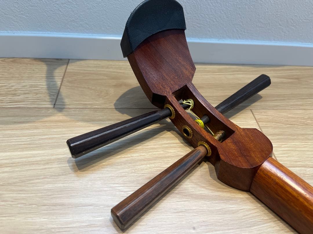 三味線　稽古用　美品　ハードケース付き　皮破れ無し