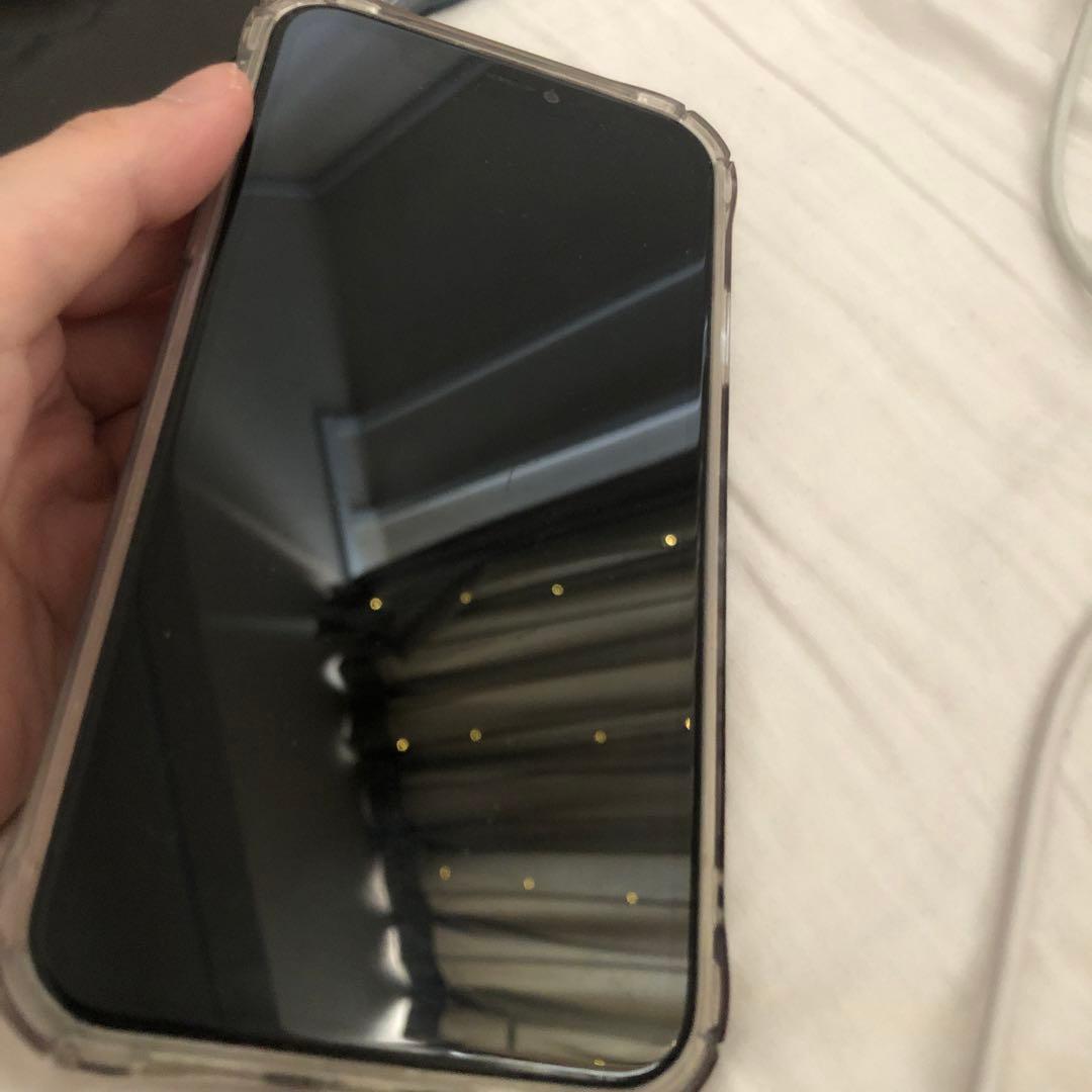 Apple iPhone 11 64gb ホワイト（海外版）simフリー