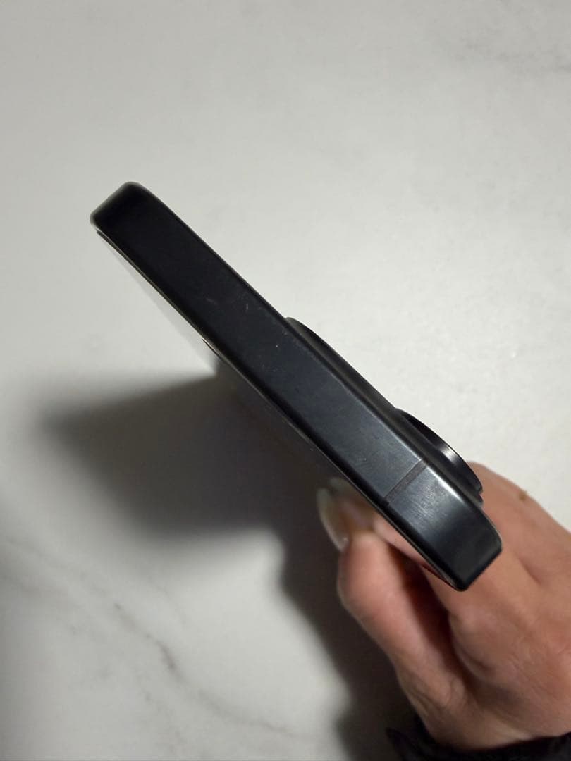 iPhone 15 Pro ブラック