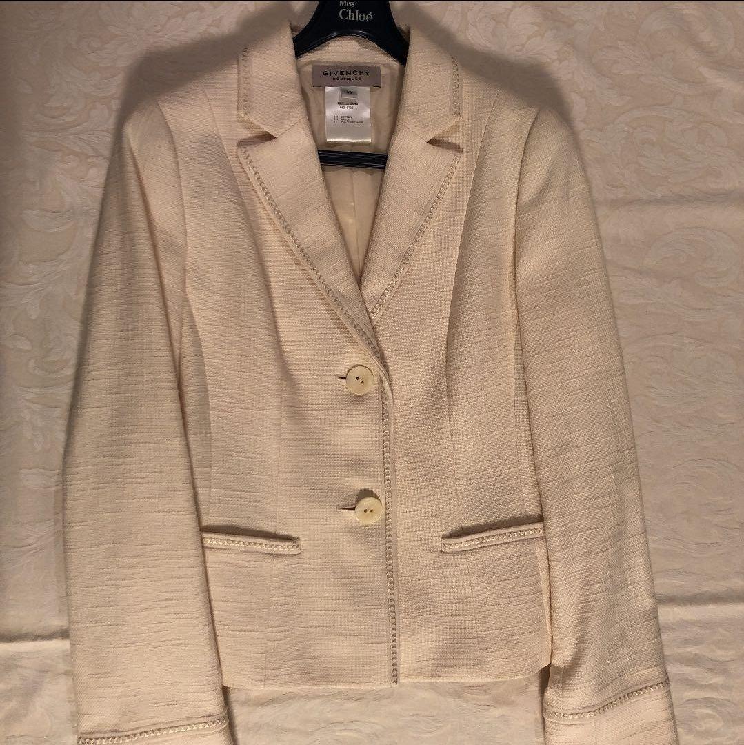 【新品　未使用】ジバンシー　スカートスーツ