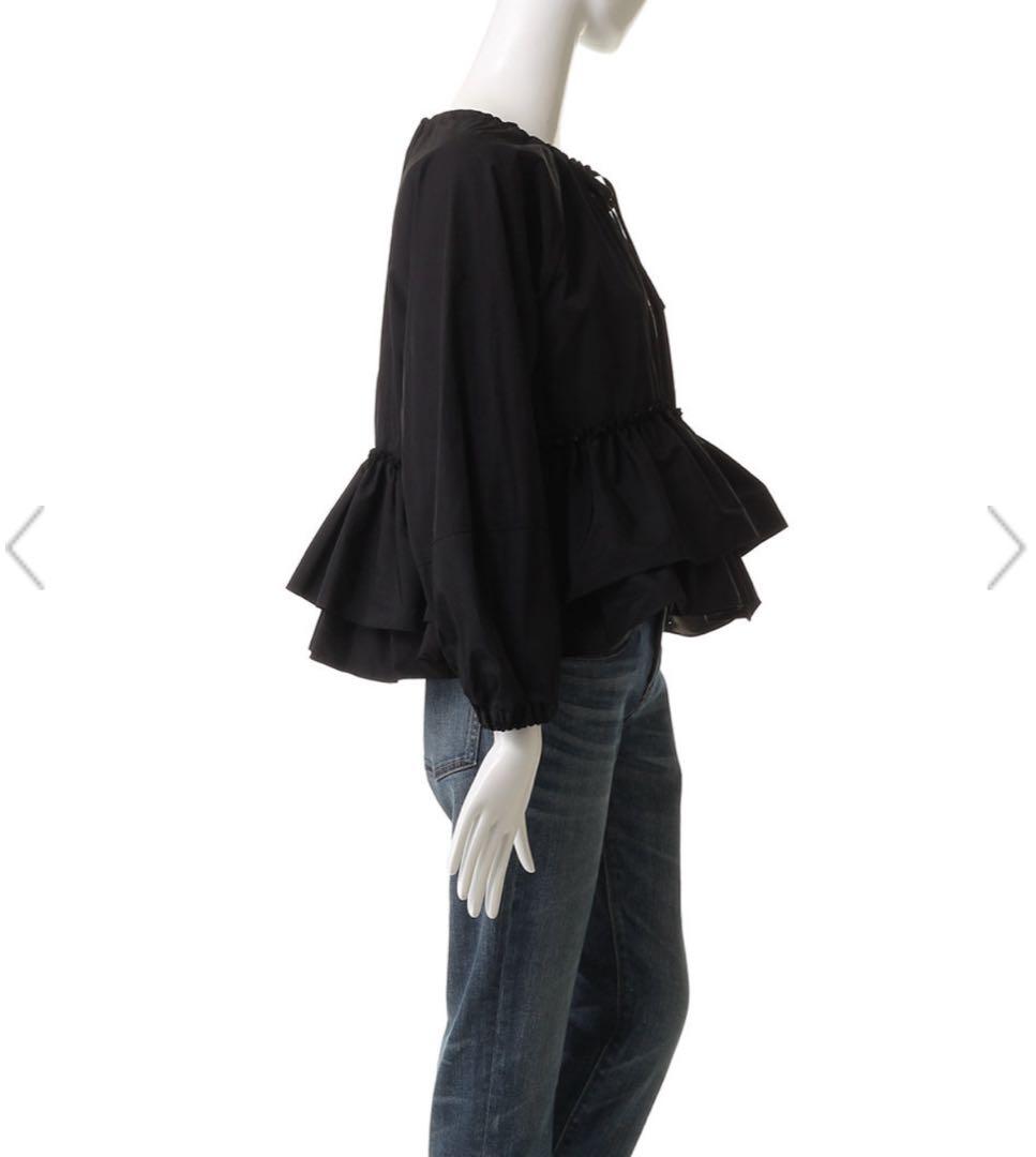 マリリンムーン スパイラルタフタラッフルブルゾン